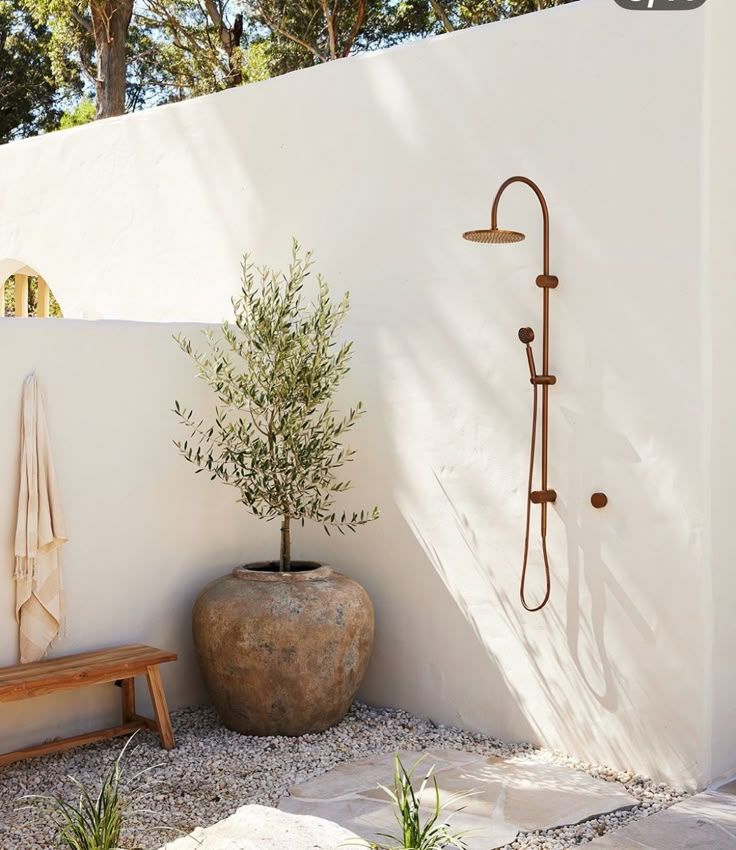 The Art of Outdoor Living in Los Angeles